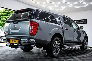 Used 2016 Nissan Navara Tekna Grey - Interior and Exterior details 7