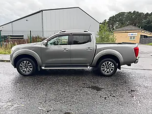 Used 2016 Nissan Navara Tekna Grey - Interior and Exterior details 4