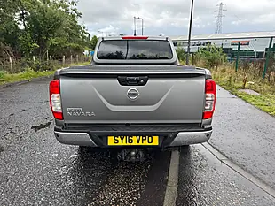 Used 2016 Nissan Navara Tekna Grey - Interior and Exterior details 7