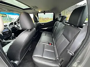 Used 2016 Nissan Navara Tekna Grey - Interior and Exterior details 9
