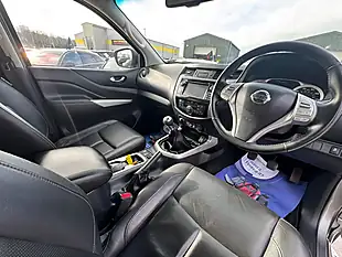 Used 2016 Nissan Navara Tekna Grey - Interior and Exterior details 15