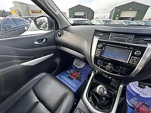 Used 2016 Nissan Navara Tekna Grey - Interior and Exterior details 17
