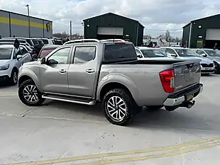 Used 2016 Nissan Navara Tekna Grey - Interior and Exterior details 9