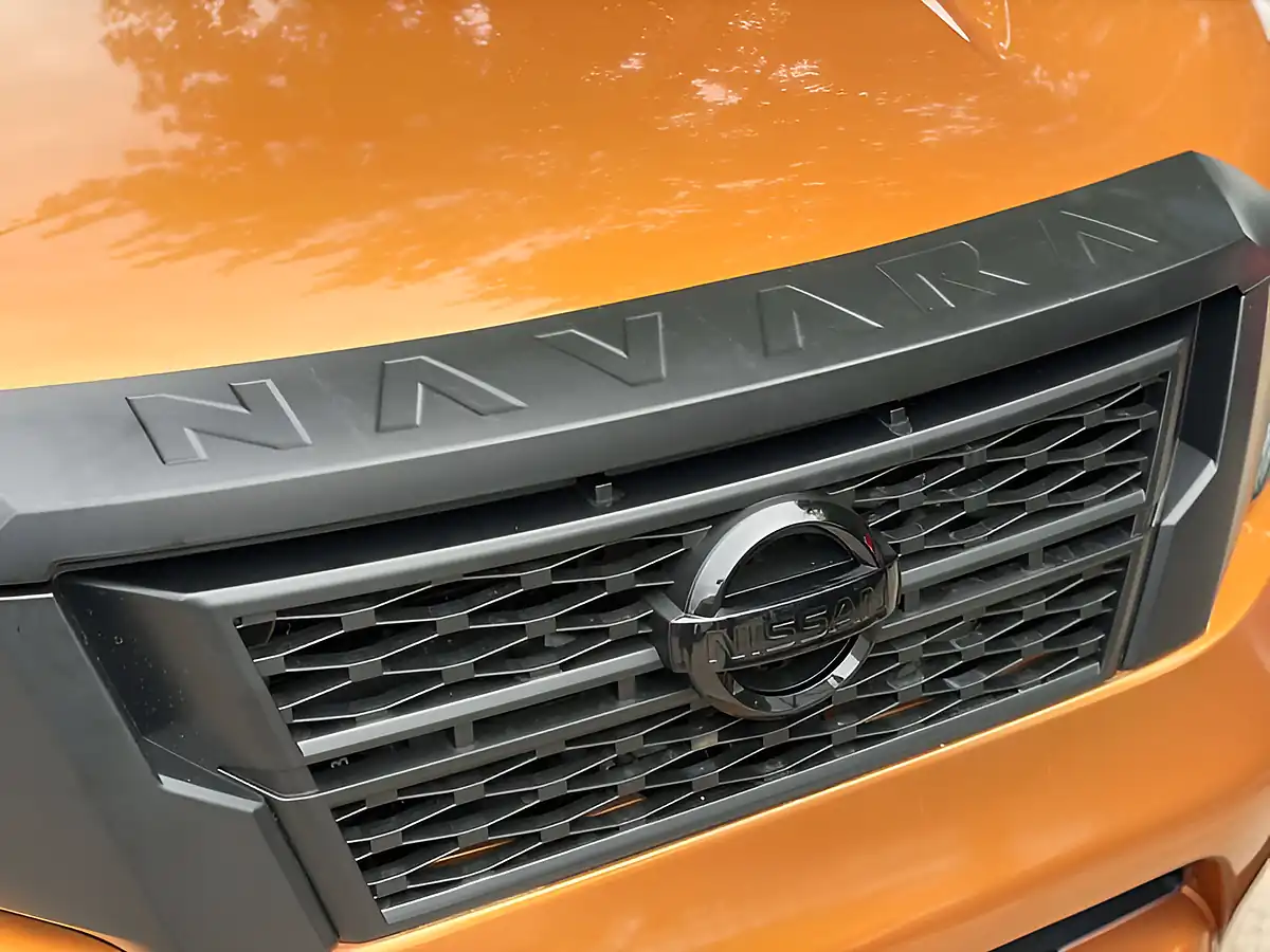 Used 2016 Nissan Navara Tekna Savannah Yellow - Interior and Exterior details 3