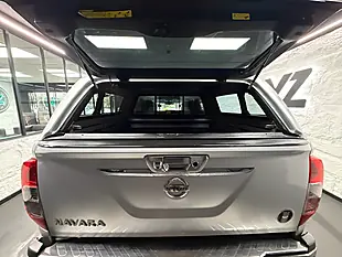 Used 2016 Nissan Navara Tekna Silver - Interior and Exterior details 16