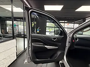 Used 2016 Nissan Navara Tekna Silver - Interior and Exterior details 20
