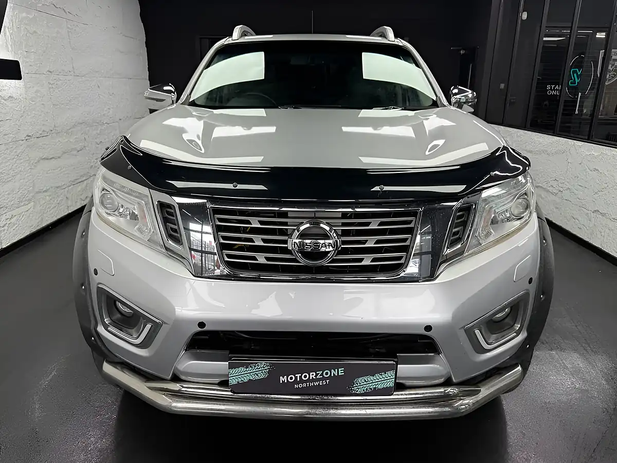 Used 2016 Nissan Navara Tekna Silver - Interior and Exterior details 4