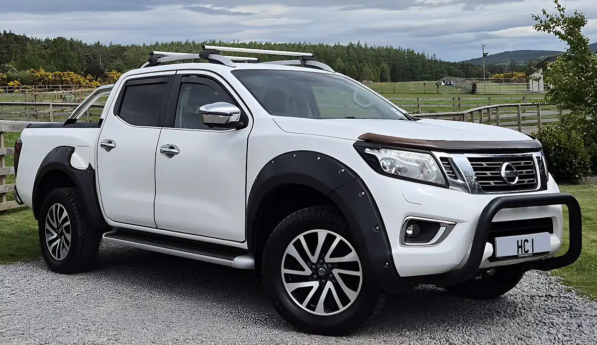 Used 2016 Nissan Navara Tekna White - Front View