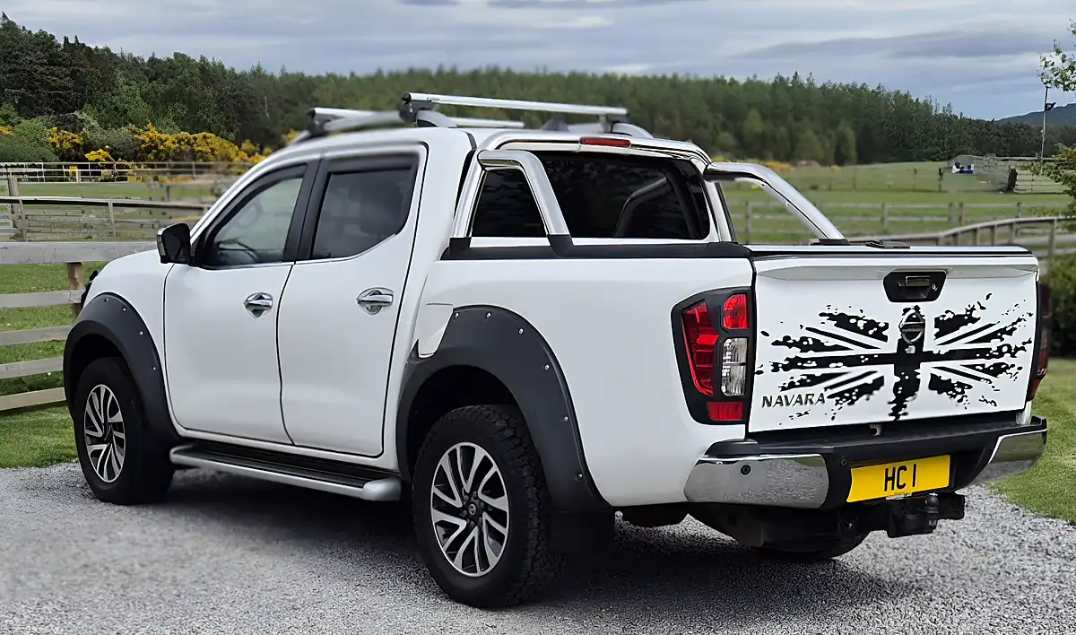 Used 2016 Nissan Navara Tekna White - Interior and Exterior details 2