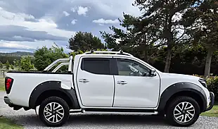 Used 2016 Nissan Navara Tekna White - Interior and Exterior details 3