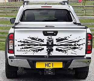 Used 2016 Nissan Navara Tekna White - Interior and Exterior details 5