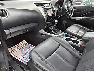 Used 2016 Nissan Navara Tekna White - Interior and Exterior details 6