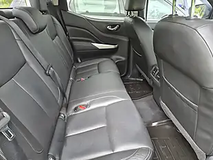 Used 2016 Nissan Navara Tekna White - Interior and Exterior details 9