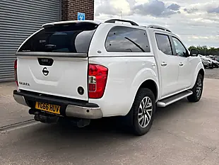 Used 2016 Nissan Navara Tekna White - Interior and Exterior details 3