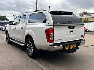 Used 2016 Nissan Navara Tekna White - Interior and Exterior details 5
