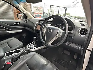 Used 2016 Nissan Navara Tekna White - Interior and Exterior details 7