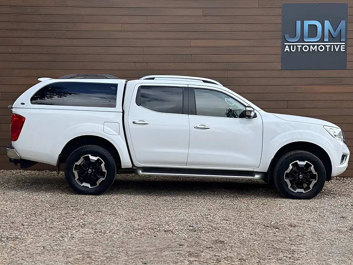 Used 2016 Nissan Navara Tekna White - Interior and Exterior details 2