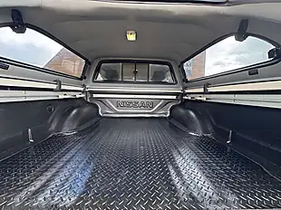 Used 2016 Nissan Navara Tekna White - Interior and Exterior details 6