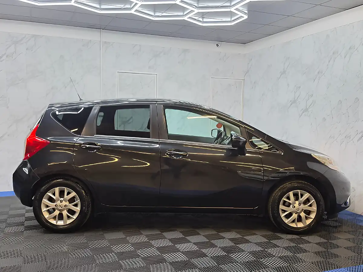 Used 2016 Nissan Note Acenta Black - Interior and Exterior details 8