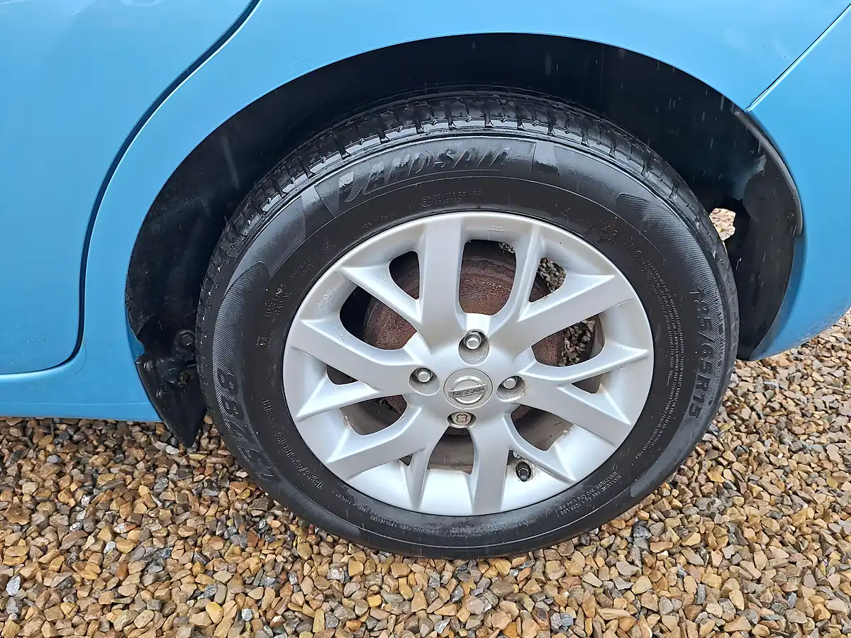 Used 2016 Nissan Note Acenta Blue - Interior and Exterior details 11