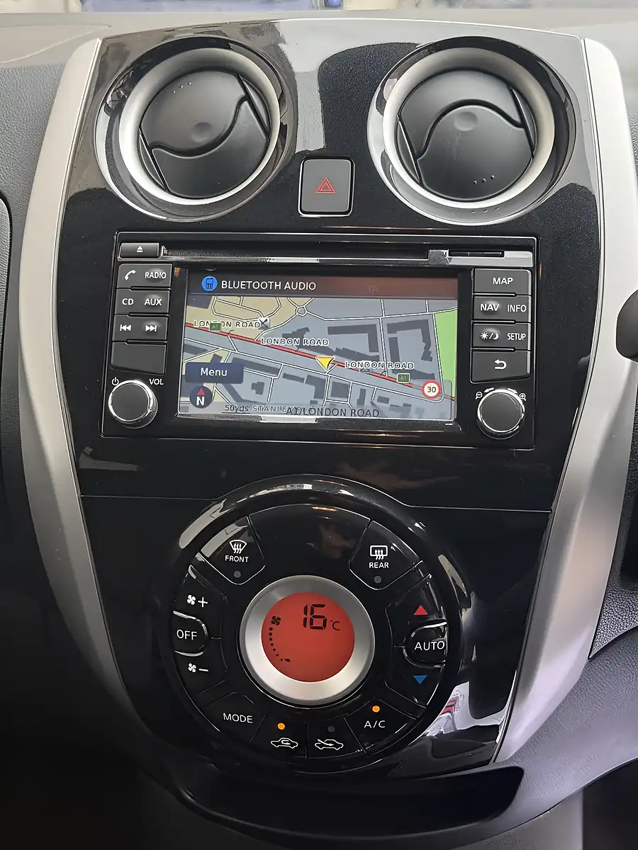 Used 2016 Nissan Note Acenta Premium Grey - Interior and Exterior details 13