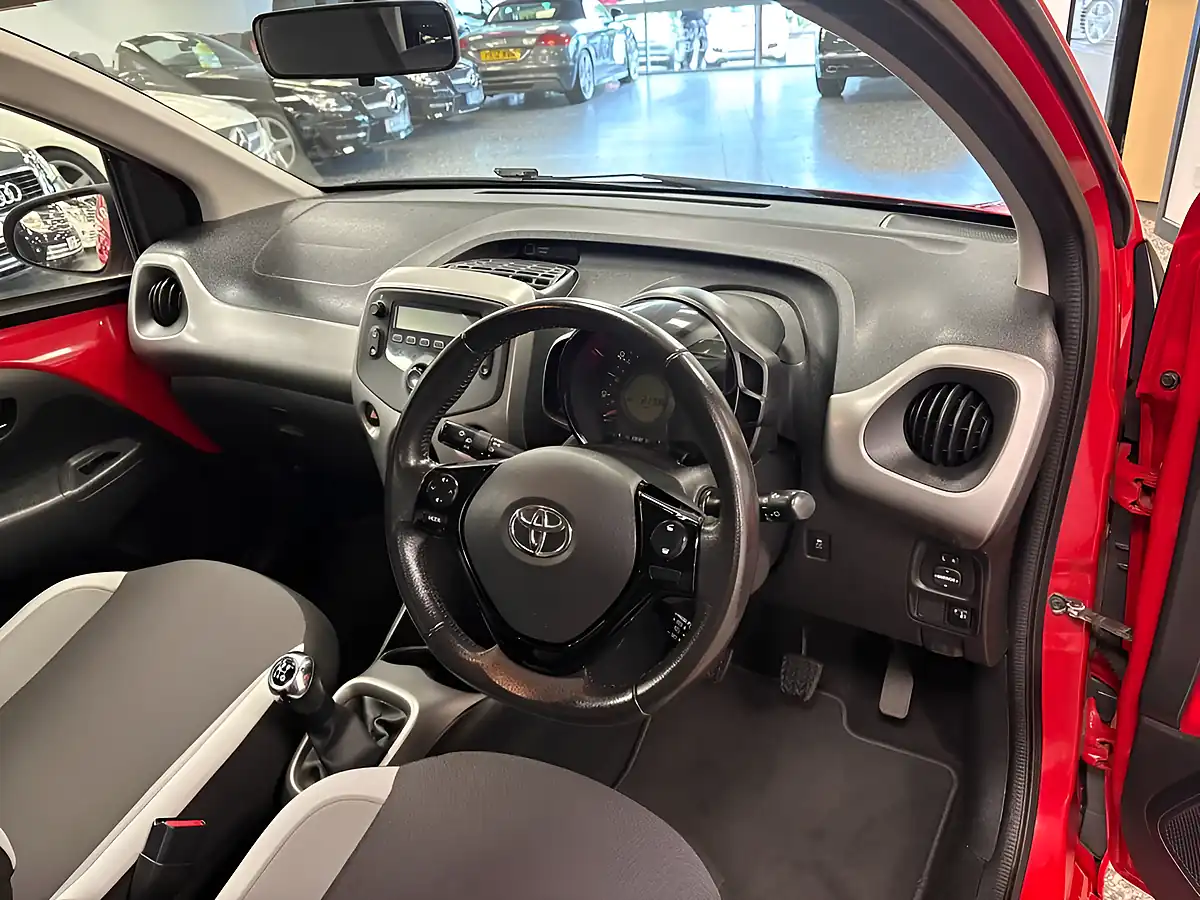 Used 2016 Nissan Note Acenta Premium Red - Interior and Exterior details 20
