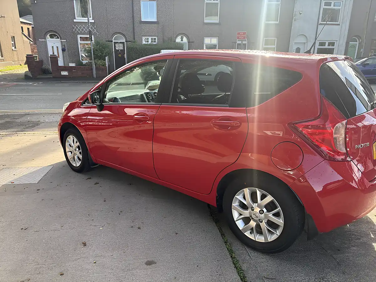 Used 2016 Nissan Note Acenta Premium Red - Interior and Exterior details 4