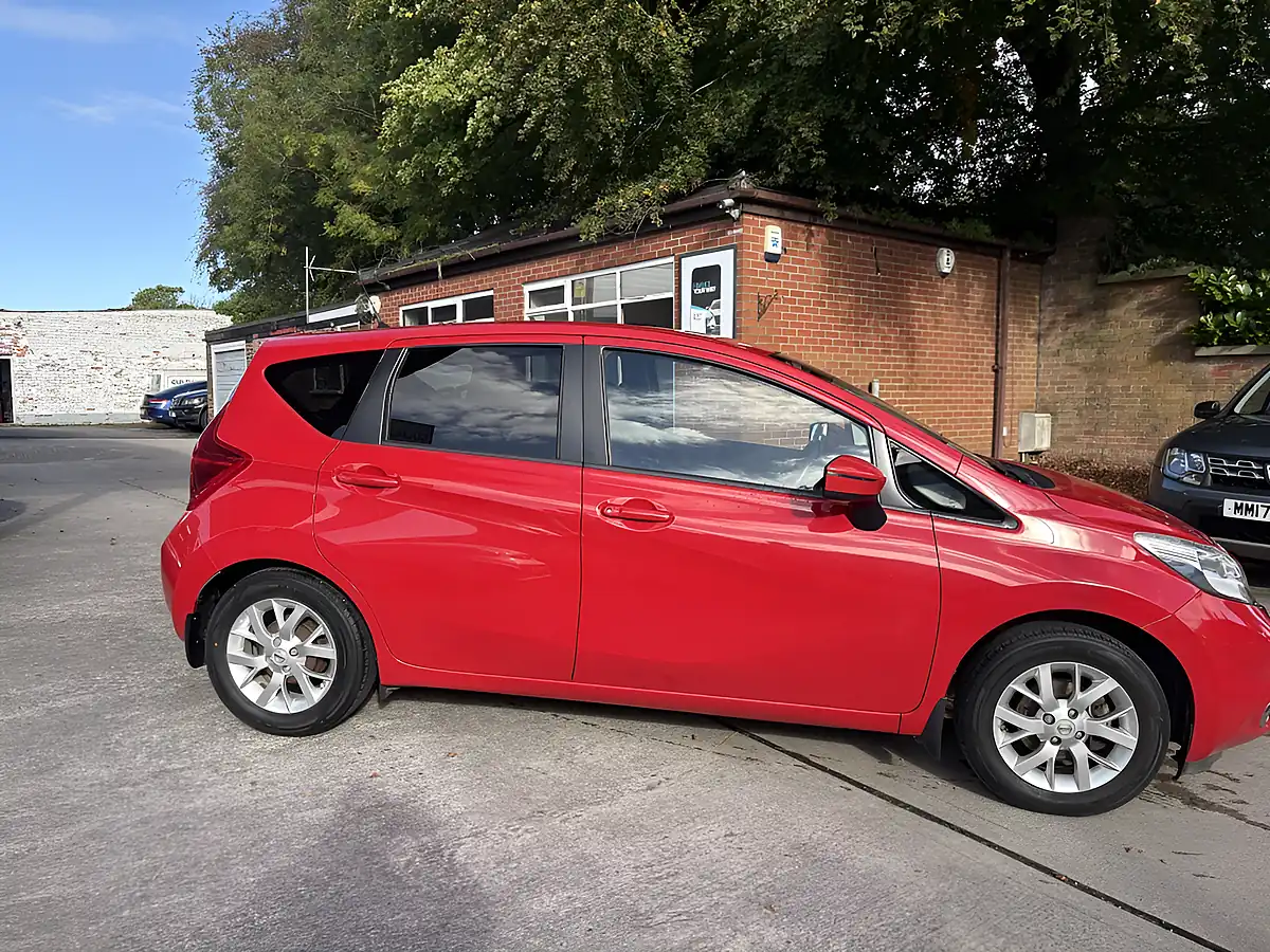 Used 2016 Nissan Note Acenta Premium Red - Interior and Exterior details 7