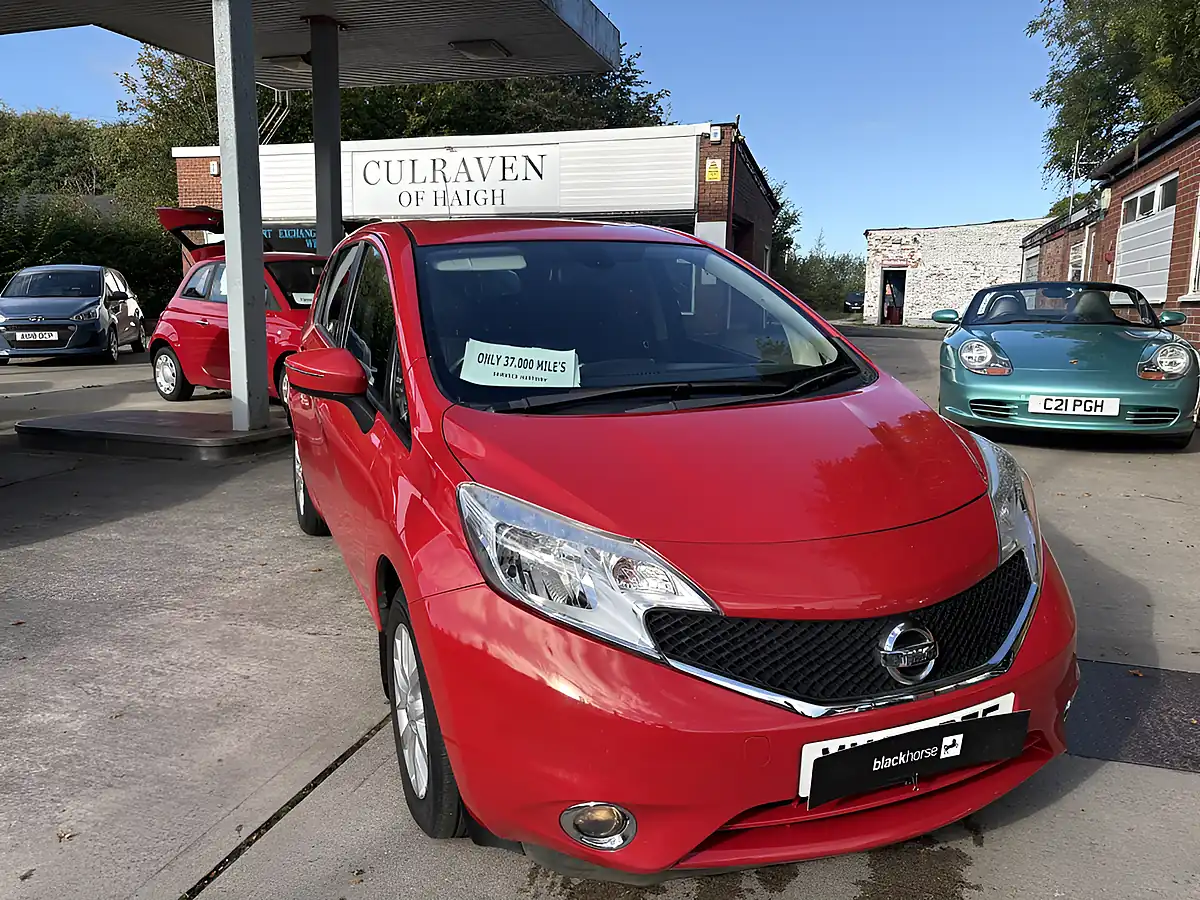 Used 2016 Nissan Note Acenta Premium Red - Interior and Exterior details 8