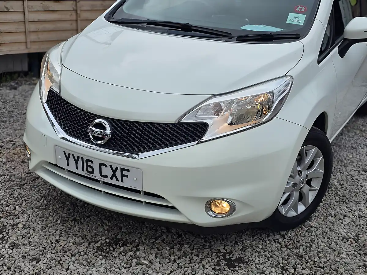 Used 2016 Nissan Note Acenta Premium White - Interior and Exterior details 8