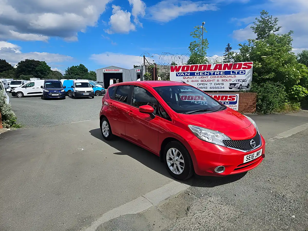 Used 2016 Nissan Note Acenta Red - Front View