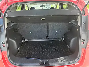 Used 2016 Nissan Note Acenta Red - Interior and Exterior details 9