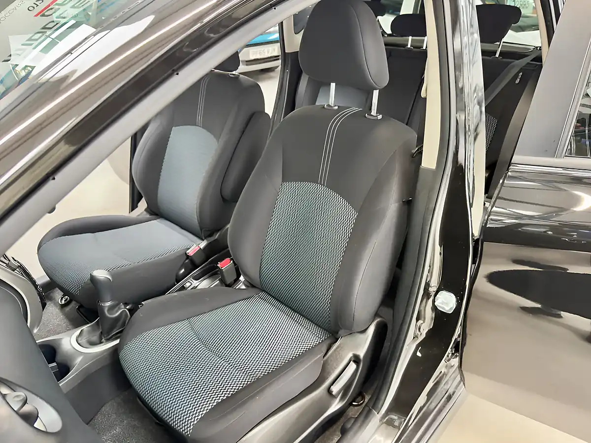 Used 2016 Nissan Note N-Tec Black - Interior and Exterior details 18