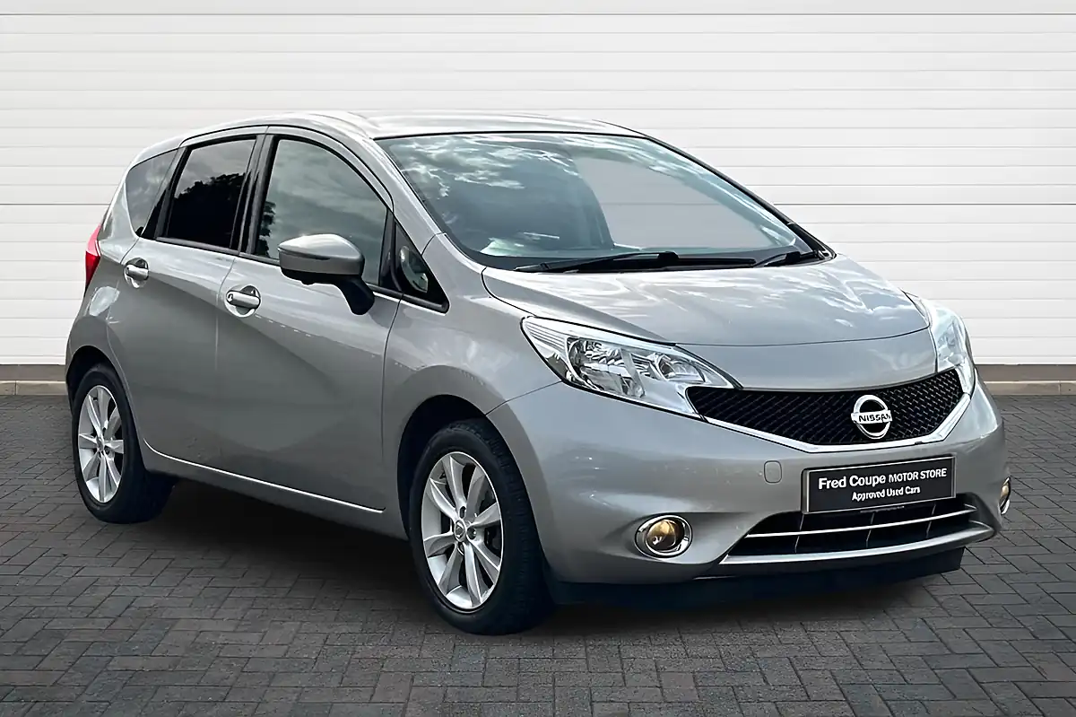 Used 2016 Nissan Note Tekna Blade Silver - Front View