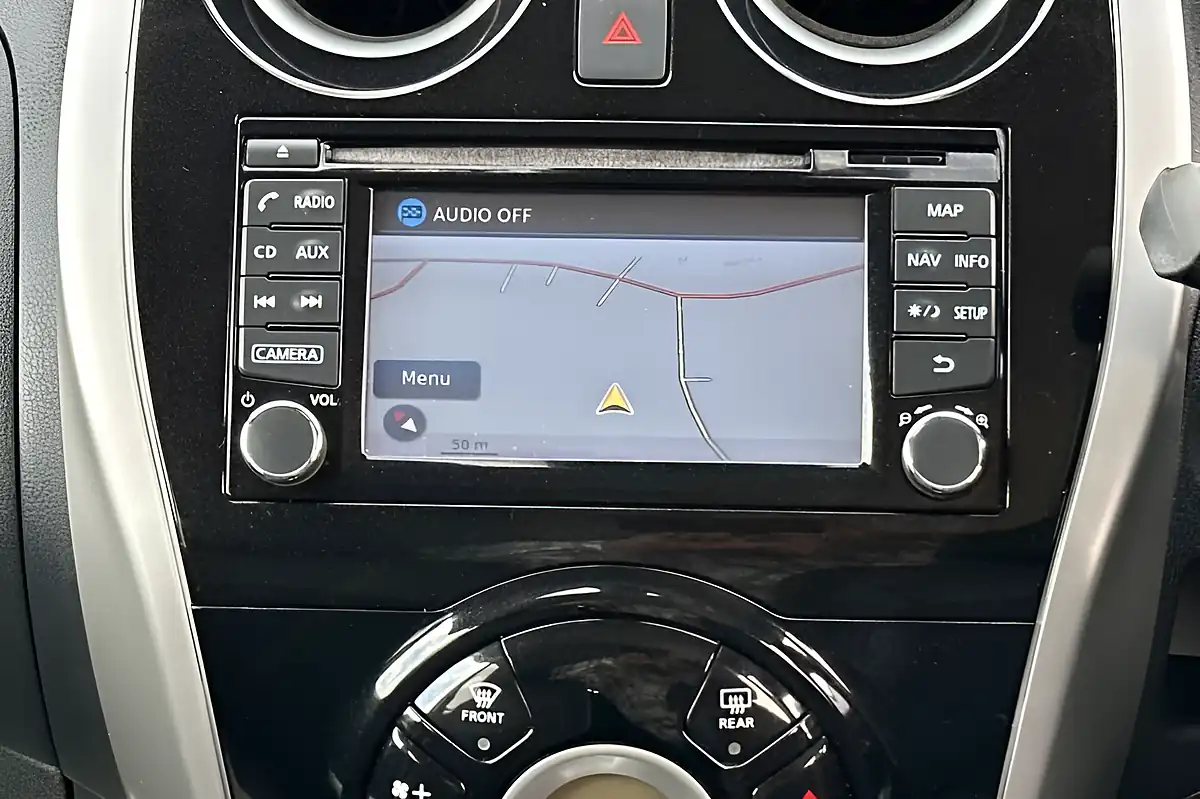 Used 2016 Nissan Note Tekna Blade Silver - Interior and Exterior details 19