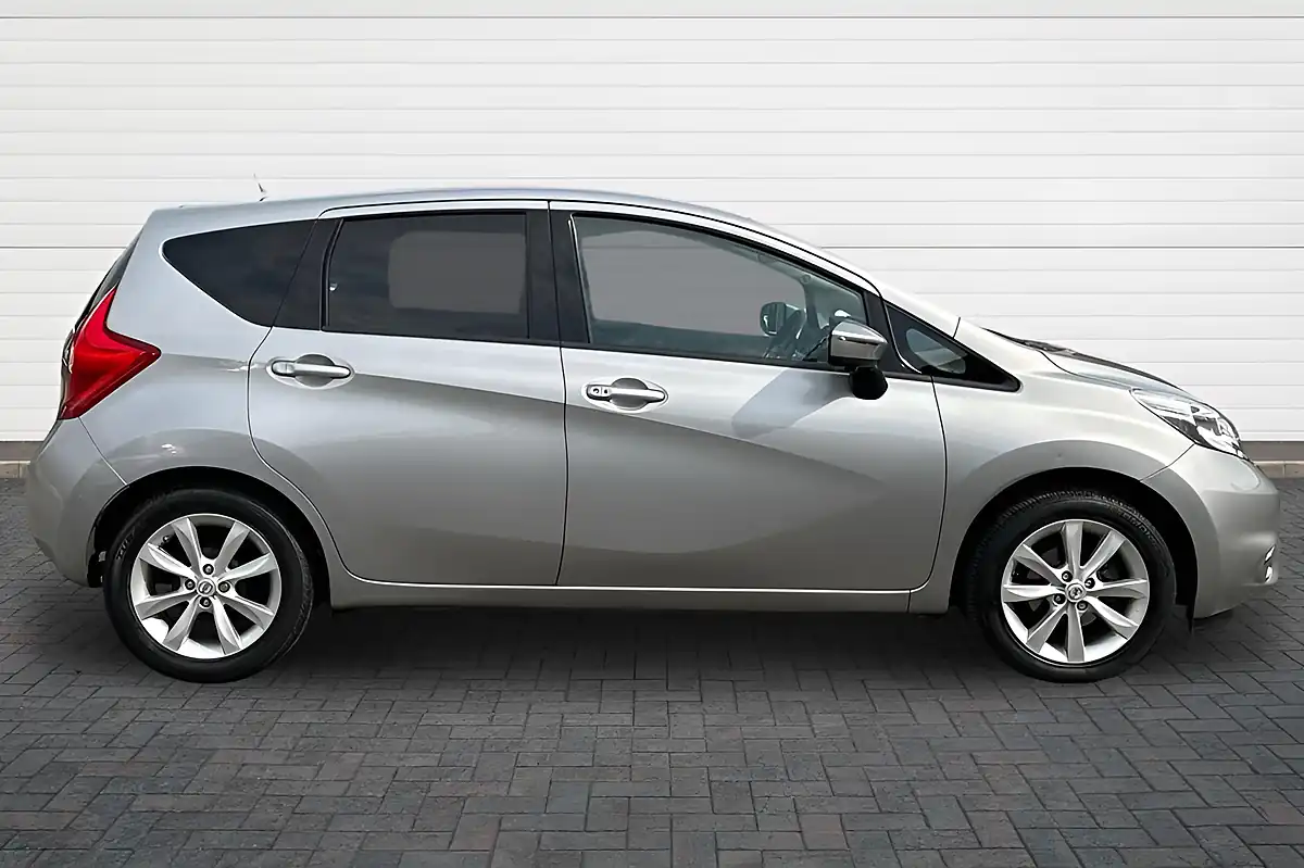 Used 2016 Nissan Note Tekna Blade Silver - Interior and Exterior details 2