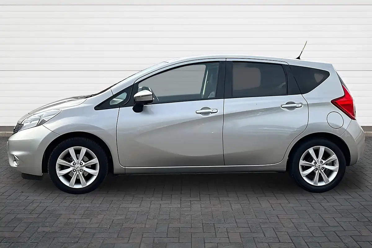 Used 2016 Nissan Note Tekna Blade Silver - Interior and Exterior details 6