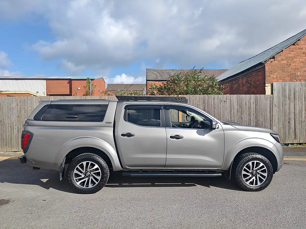 Used 2016 Nissan NP300 Navara N-Connecta Grey - Interior and Exterior details 5