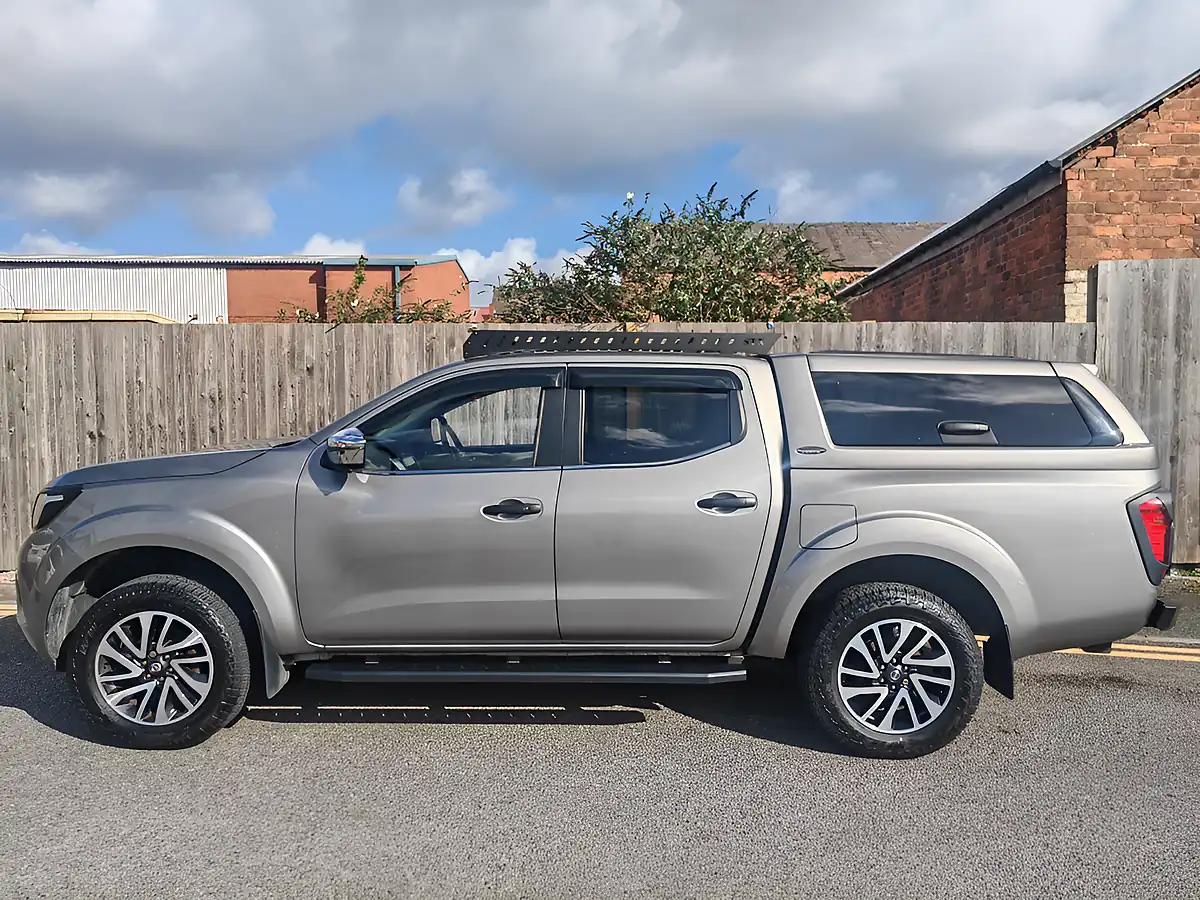 Used 2016 Nissan NP300 Navara N-Connecta Grey - Interior and Exterior details 6
