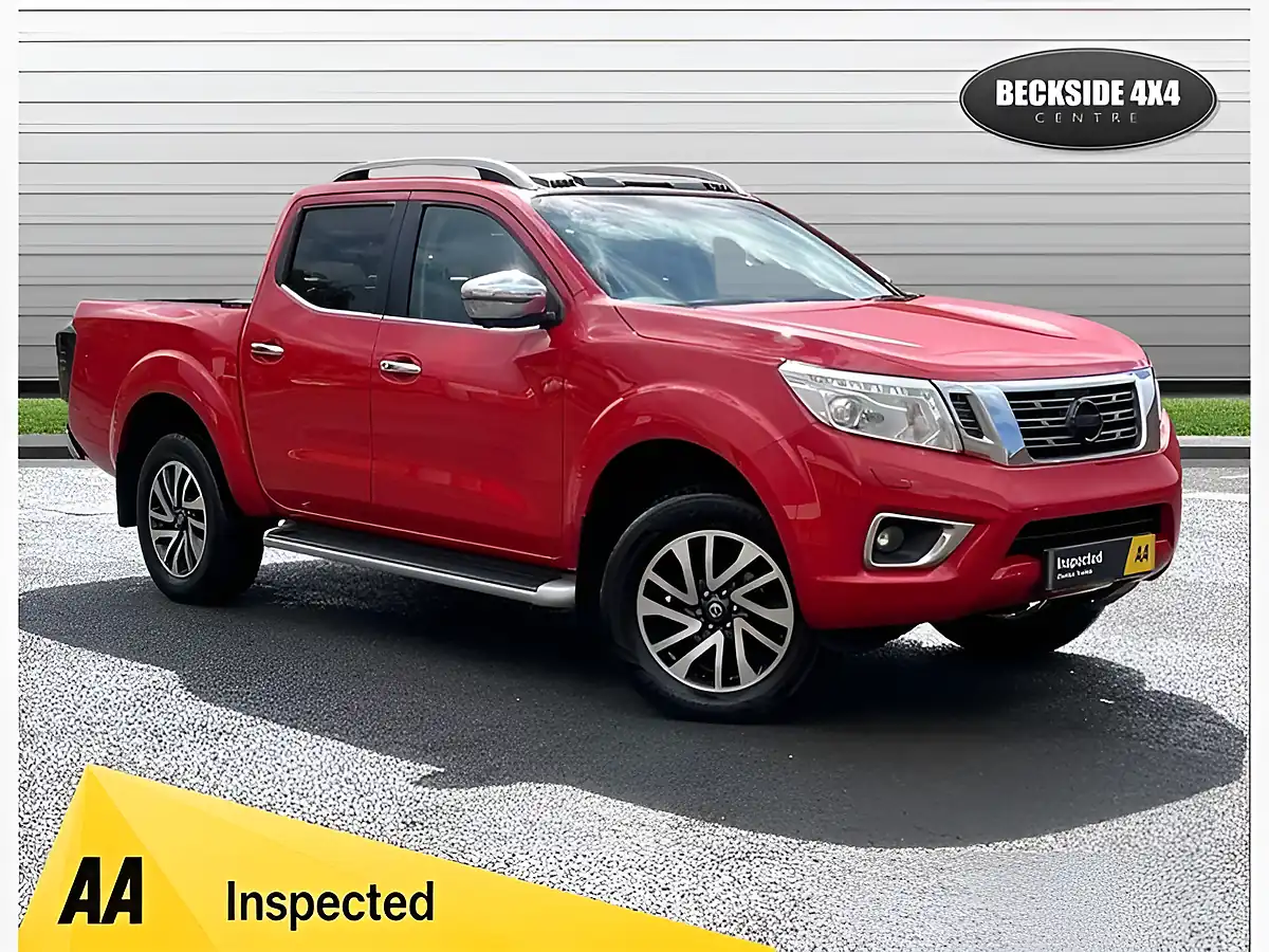 Used 2016 Nissan NP300 Tekna Flame Red - Front View