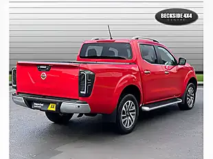 Used 2016 Nissan NP300 Tekna Flame Red - Interior and Exterior details 4