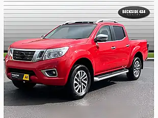 Used 2016 Nissan NP300 Tekna Flame Red - Interior and Exterior details 5
