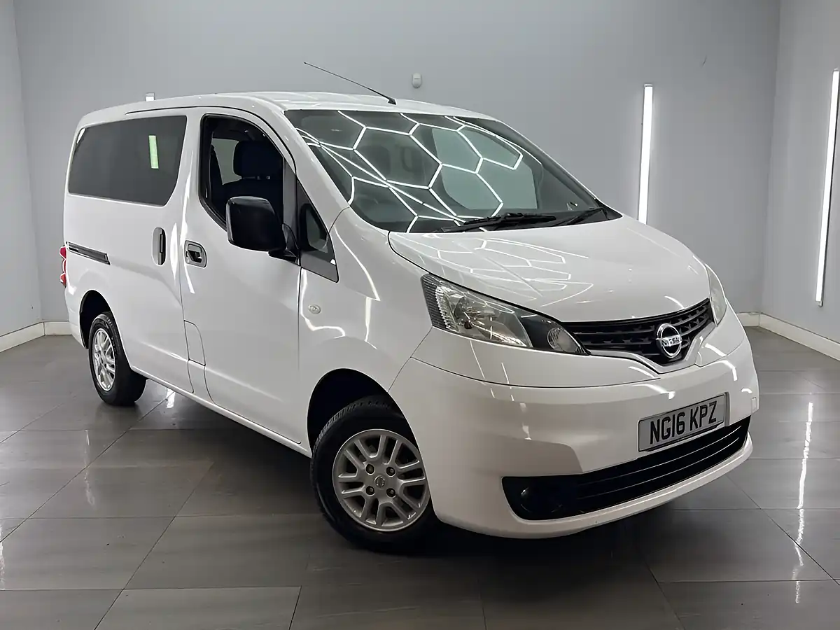 Used 2016 Nissan NV200 Acenta Alabaster White - Front View