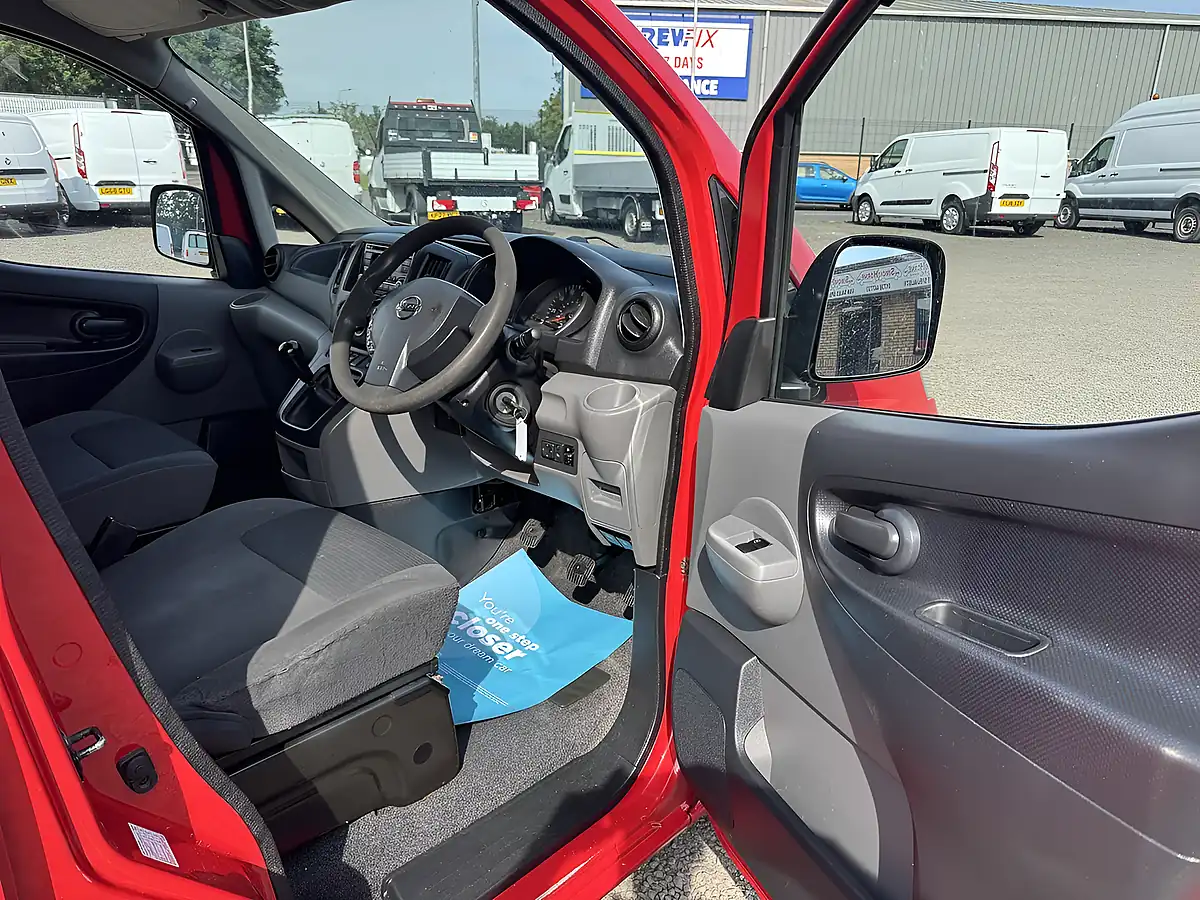 Used 2016 Nissan NV200 Acenta Red - Interior and Exterior details 10