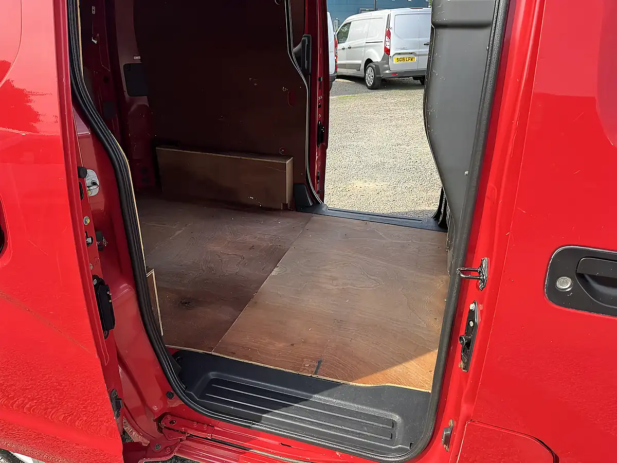 Used 2016 Nissan NV200 Acenta Red - Interior and Exterior details 13