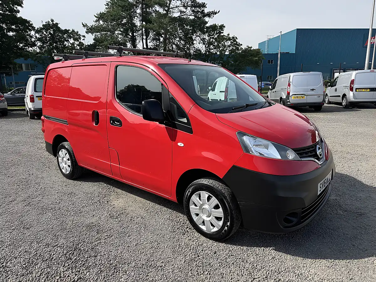 Used 2016 Nissan NV200 Acenta Red - Interior and Exterior details 3