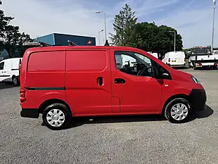Used 2016 Nissan NV200 Acenta Red - Interior and Exterior details 4