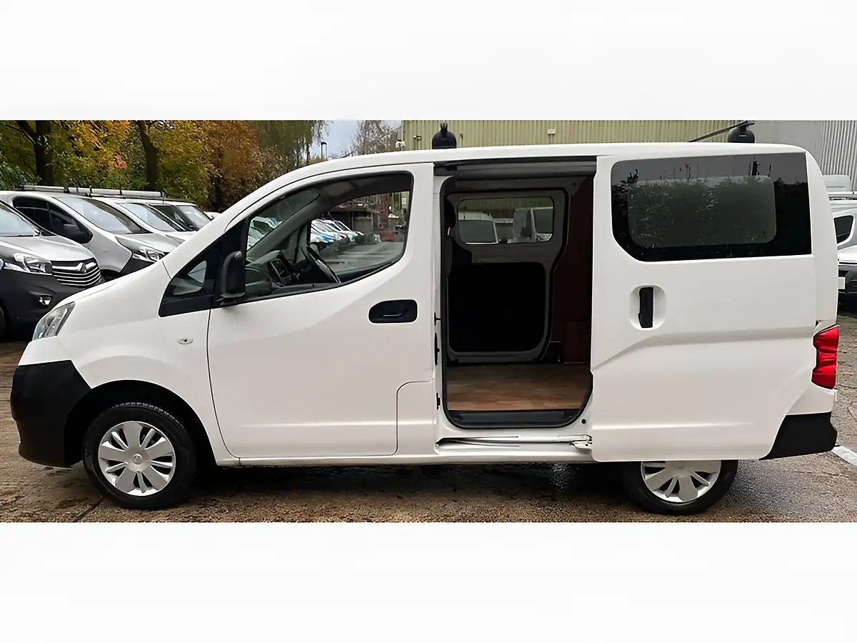 Used 2016 Nissan NV200 Acenta White - Interior and Exterior details 12