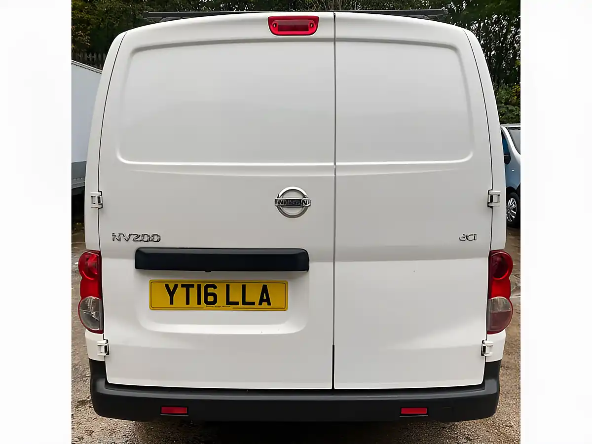 Used 2016 Nissan NV200 Acenta White - Interior and Exterior details 8