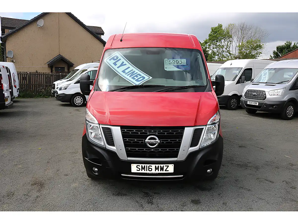 Used 2016 Nissan Nv400 Se H/R P/V Red - Interior and Exterior details 2